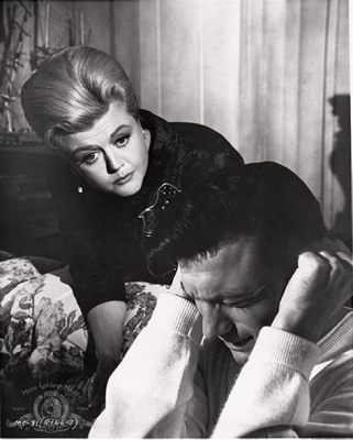 Warum sollte man sich The Manchurian Candidate nicht anschauen, wenn es sich um einen spannenden Psychothriller handelt mit Frank Sinatra und Angela Lansbury?